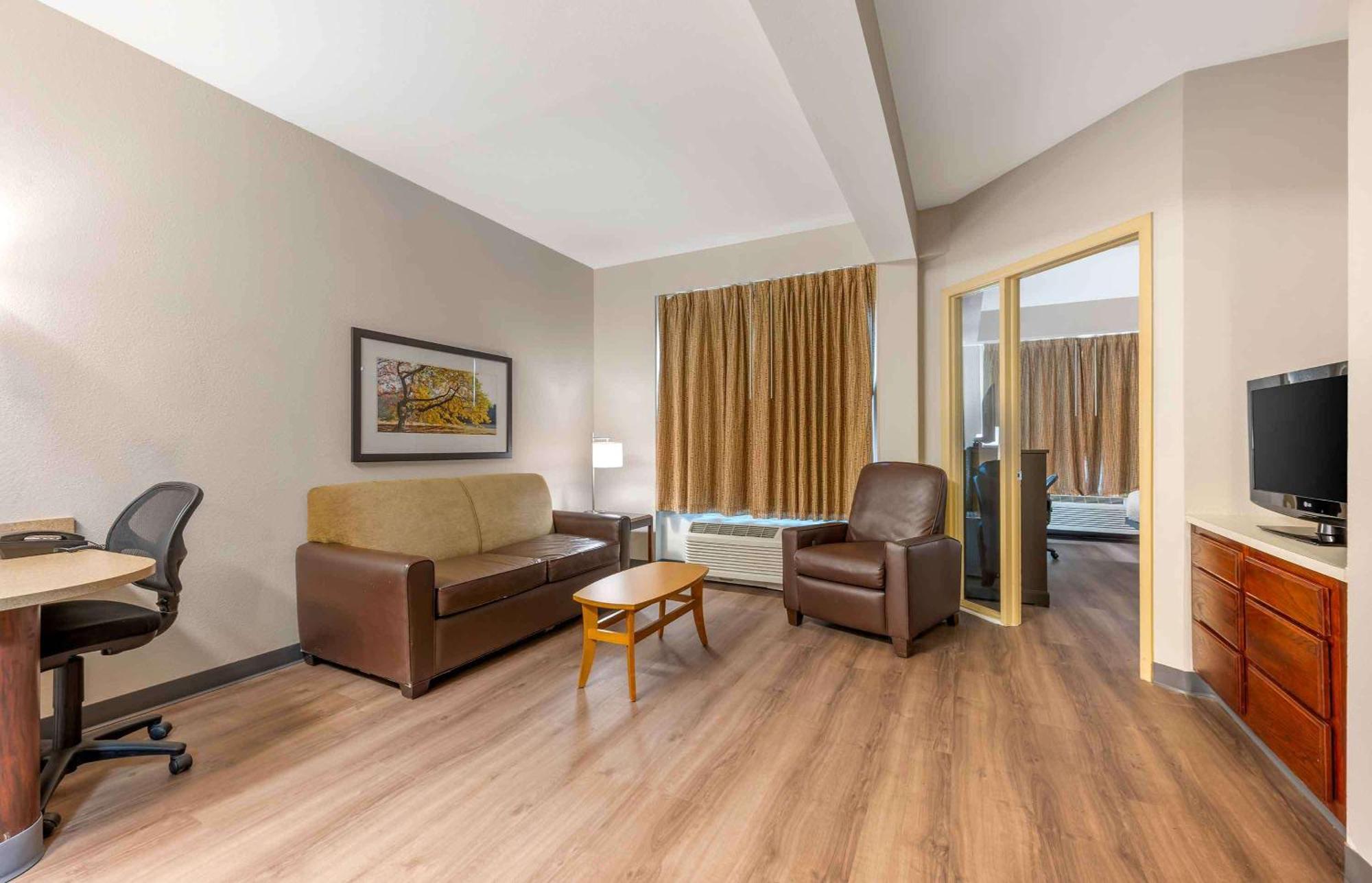 Extended Stay America Suites - Indianapolis - Airport - W Southern Ave Exteriör bild