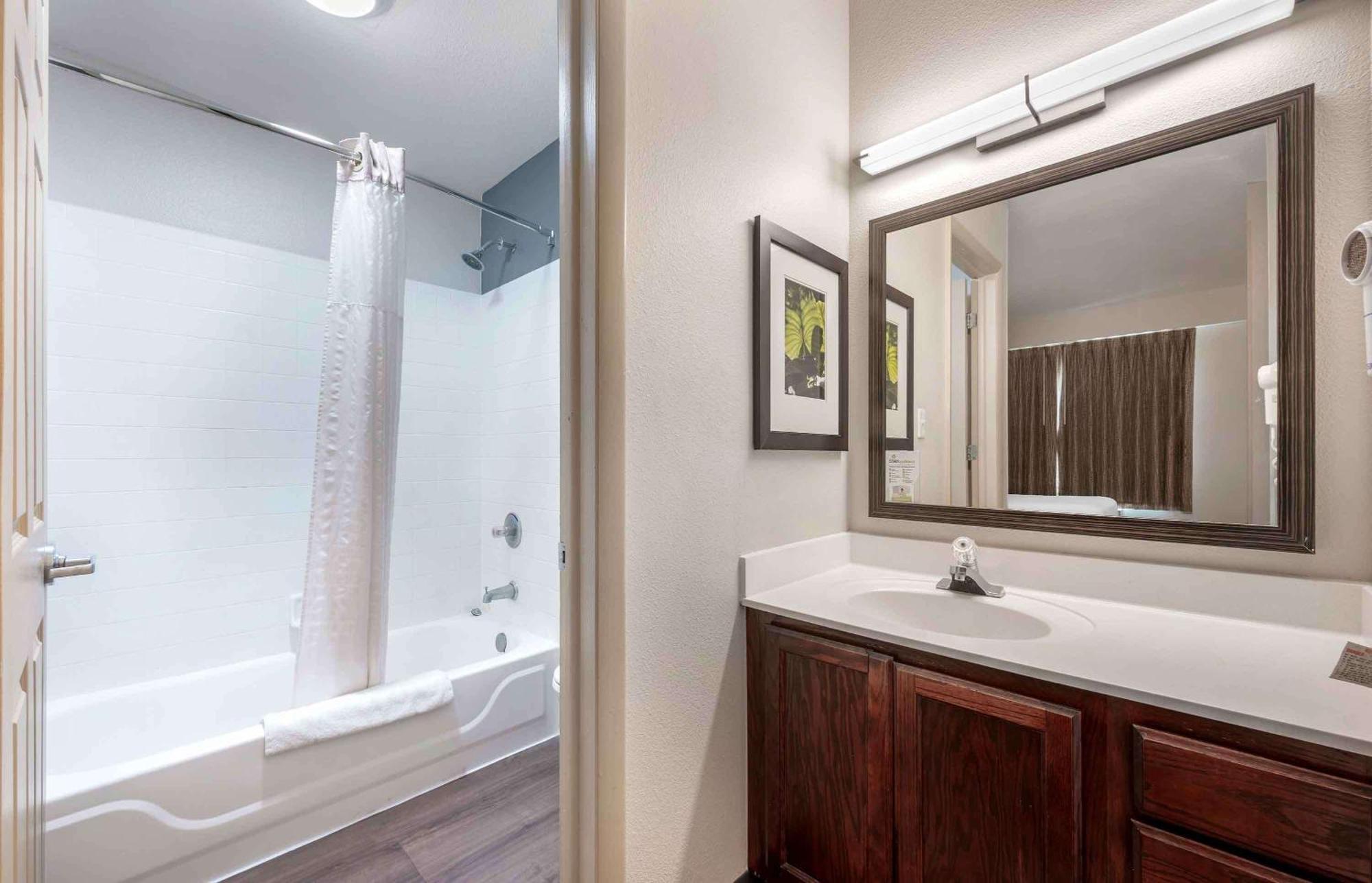 Extended Stay America Suites - Indianapolis - Airport - W Southern Ave Exteriör bild