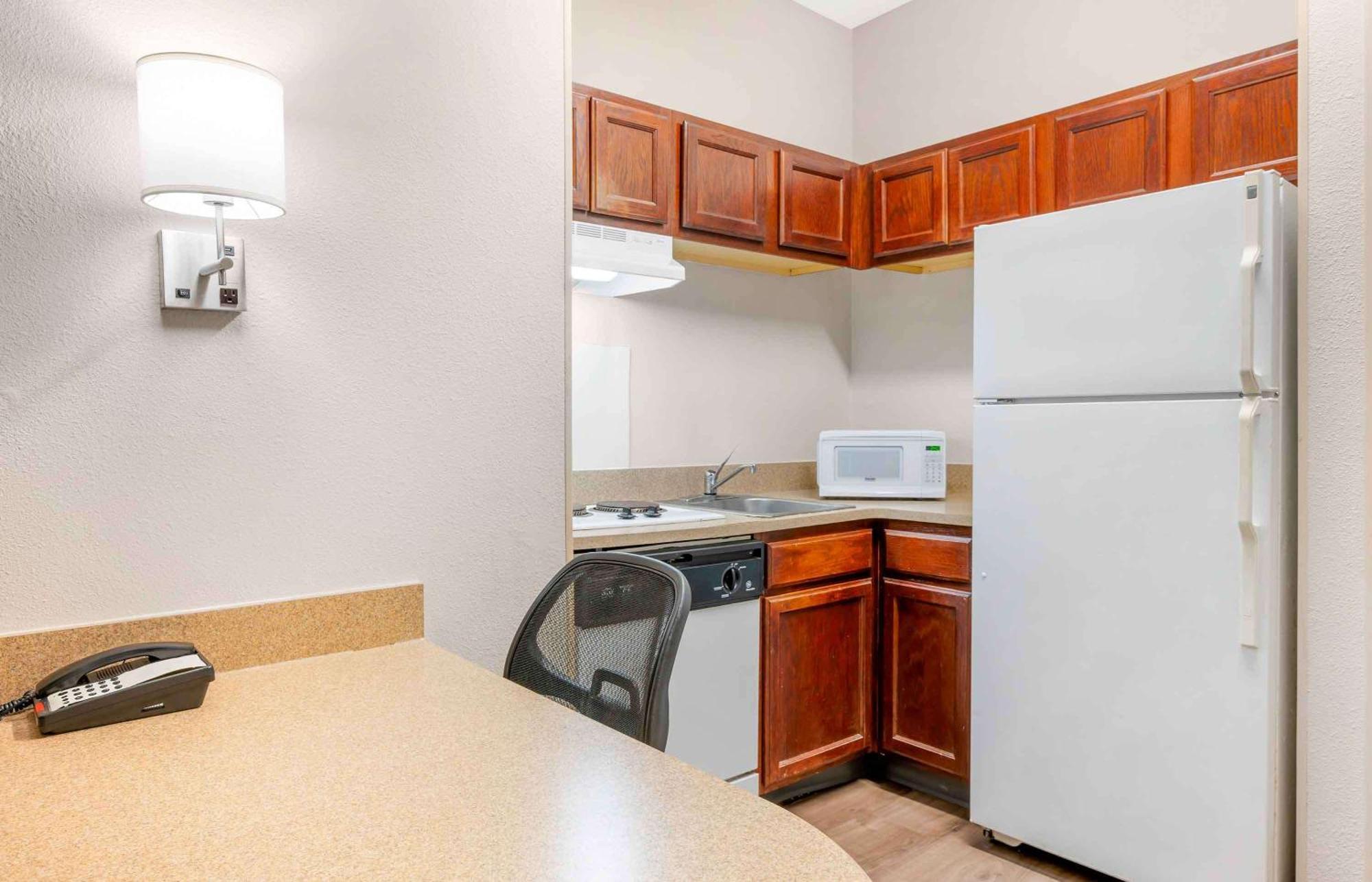 Extended Stay America Suites - Indianapolis - Airport - W Southern Ave Exteriör bild