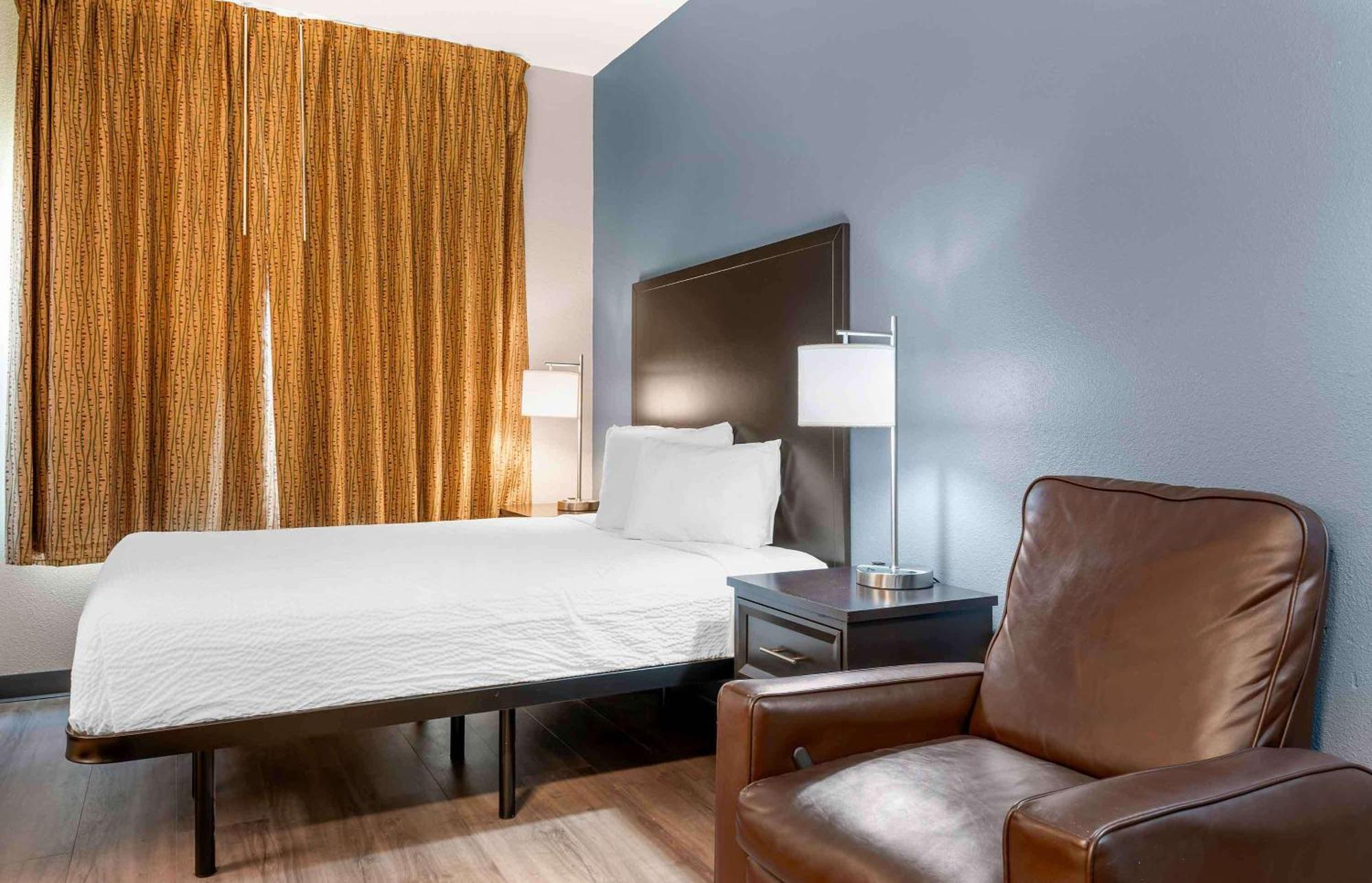 Extended Stay America Suites - Indianapolis - Airport - W Southern Ave Exteriör bild